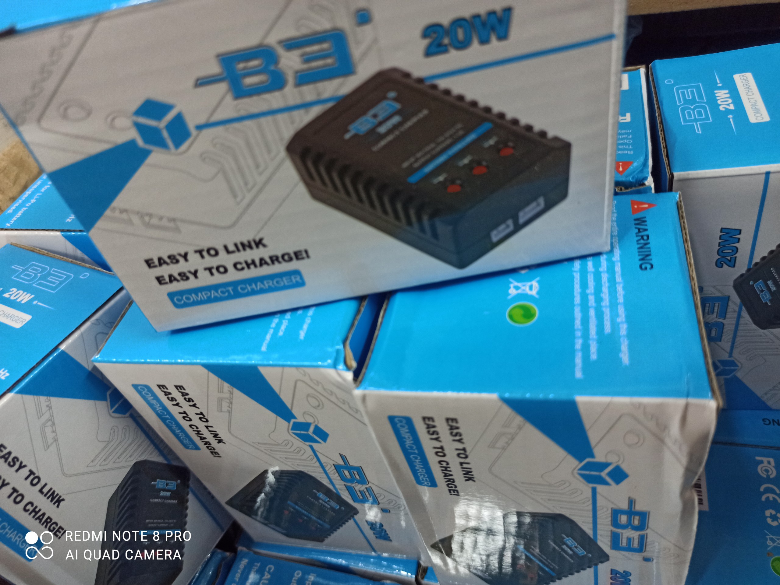 Pin Sạc Pin LIPO B3 7.4V 11.1V Pin Sạc Pin LIPO B3 7.4V 11.1V