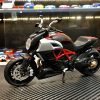 mo-hinh-do-choi-sieu-xe-ducati-diavel-carbon-112